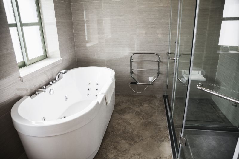 Spa-Style Freestanding Tub